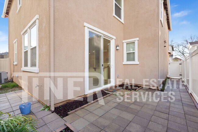 Building Photo - Large Citrus Heights Home built in 2022 - ...