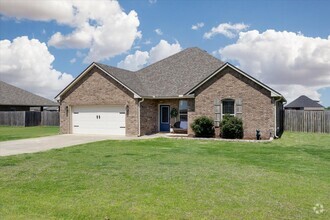 Building Photo - 8398 SW Sun Valley Dr