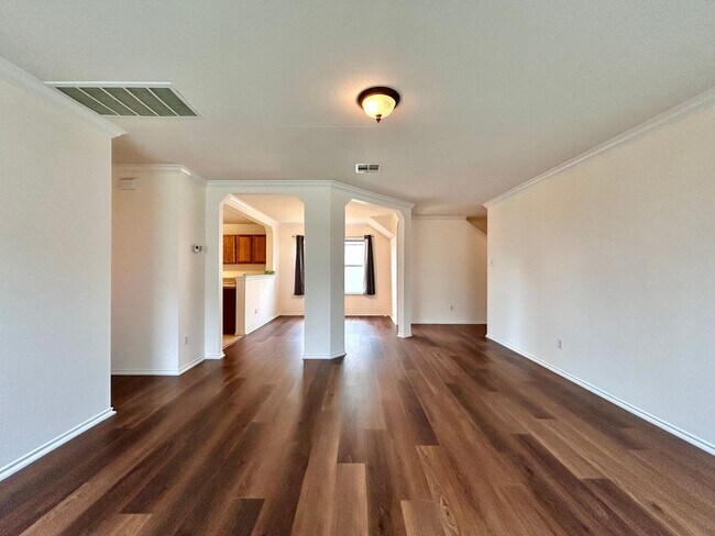 Foto del edificio - 102 Adamae Ln
