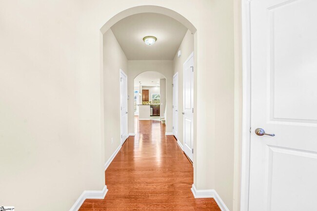 Foto del edificio - 446 Christiane Way