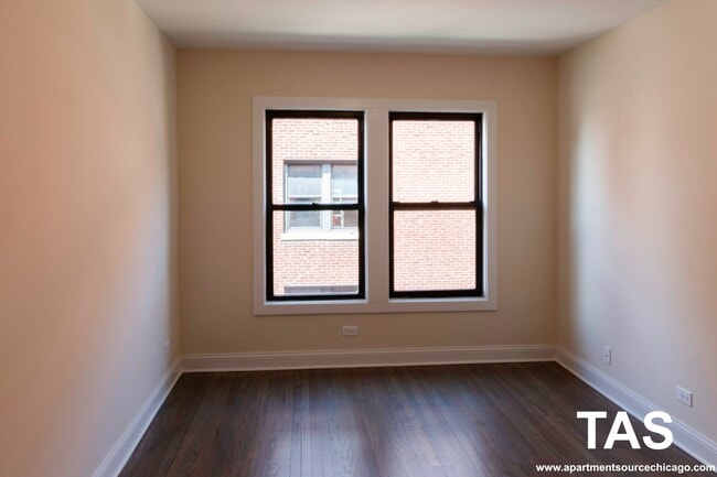 Foto del edificio - 2643 N Spaulding Ave