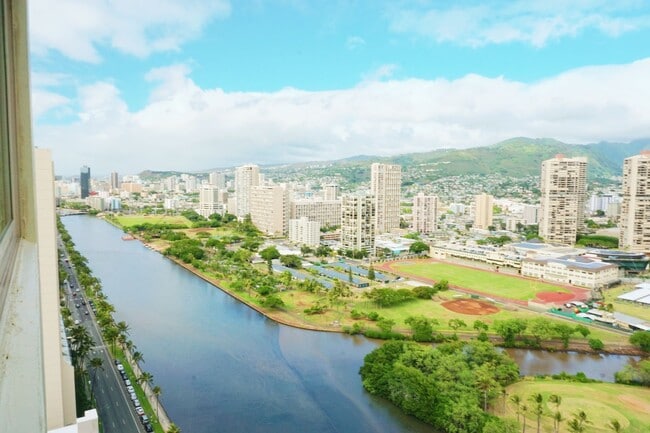 Building Photo - OCEAN VIEWS! FULLY FURNISHED 1/1!