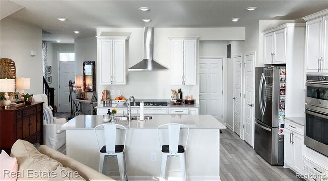 Building Photo - 4932 Glenora Dr