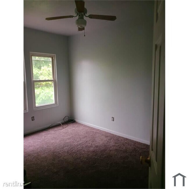 Foto del edificio - 3 br, 1 bath Duplex - 3675 Independence Ro...