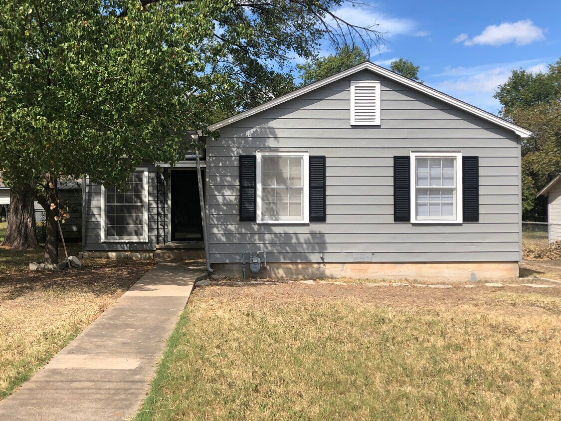 Foto principal - 808 E 12th Ave