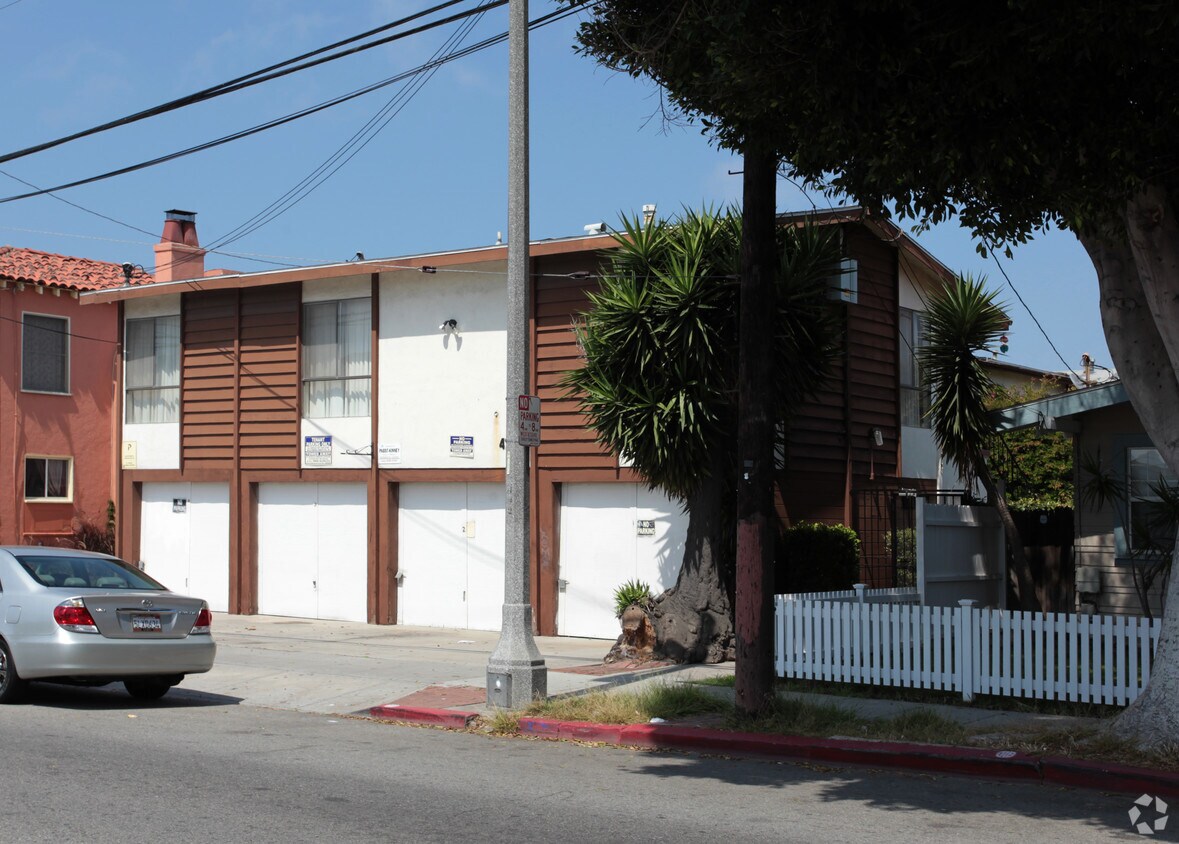 Foto del edificio - 470 Cherry Ave