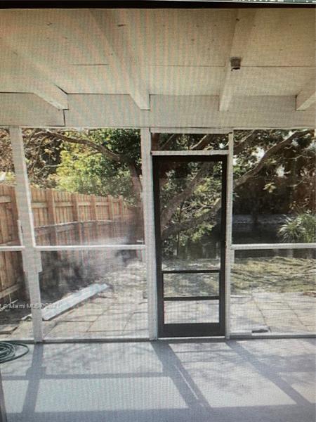 Building Photo - 345 Sunshine Dr