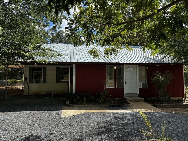 Building Photo - 3 Bedroom 2 Bath home on a corner lot in Anacoco, LA