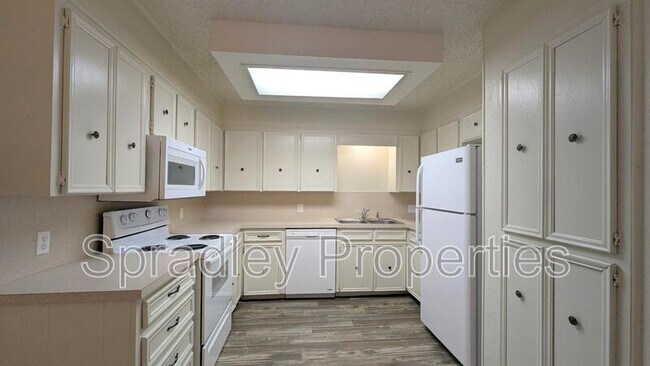 Foto del edificio - 3806 Shallow Ford Rd