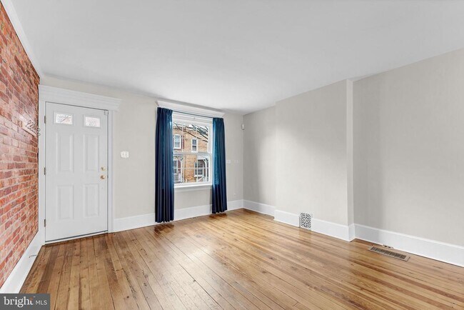 Foto del edificio - 1613 Laurel St