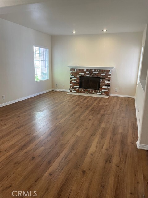 Foto del edificio - 2504 Apple Ave