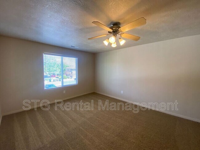 Building Photo - 2642 E 750 N