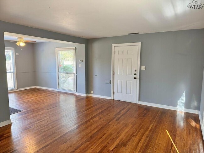 Foto del edificio - 1801 Rose St