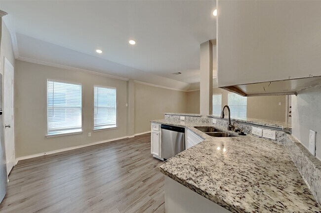 Foto del edificio - 26873 Manor Falls Dr