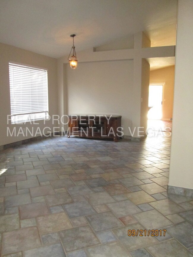 Building Photo - 3 Bed/2 Bath In Southwest Las Vegas