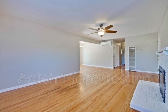 Building Photo - 3160 Machado Ave