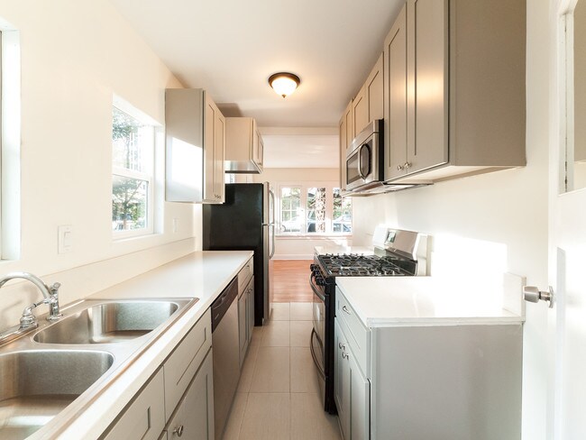 Foto del edificio - 5504 Barton Ave