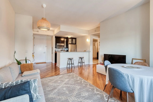 Building Photo - 105 Greene St