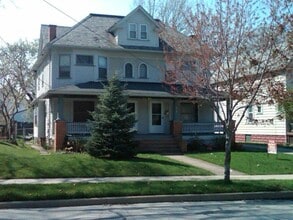 Building Photo - 1482 Lakewood Ave