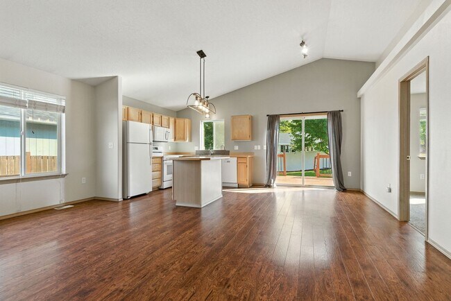 Foto del edificio - Charming 3 Bedroom Spokane Valley Home – A...