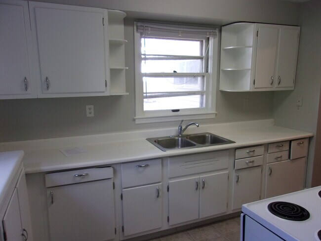 Building Photo - Wood Flooring