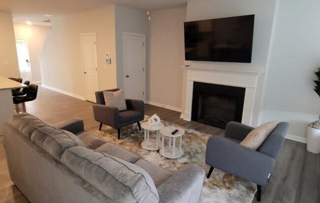 Building Photo - Room in Townhome on Shaffer Ct