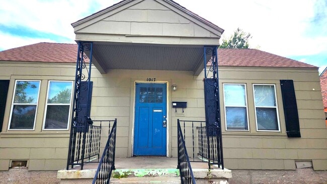 Building Photo - 1017 N Tabor Dr