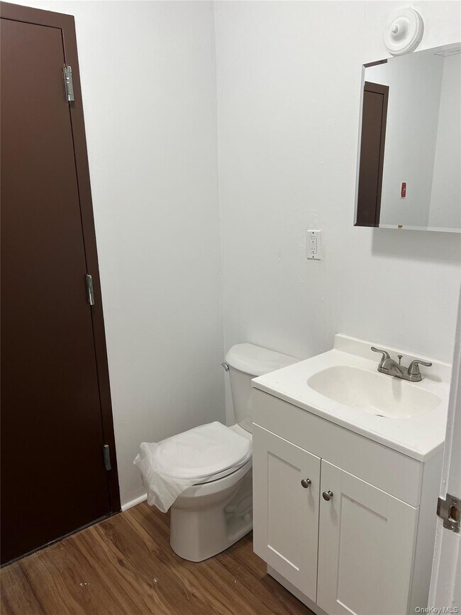 Foto del edificio - 142 W 175th St