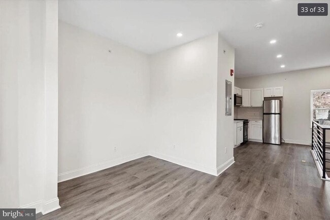 Building Photo - 320 N 62nd St
