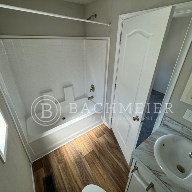 Building Photo - 2 Bed 2 Bath- In the heart of Pendleton!