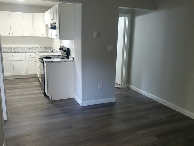 Building Photo - 760 Cummins Hwy