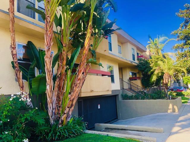 Primary Photo - 14950 Burbank Blvd
