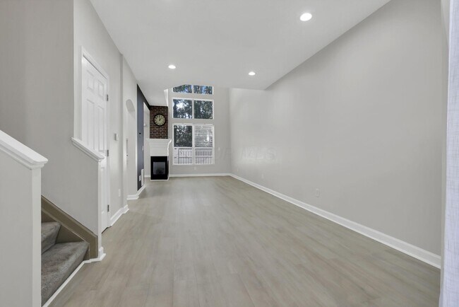 Foto del edificio - 2573 Rustling Oak Blvd