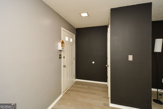 Building Photo - 47 Arbor End