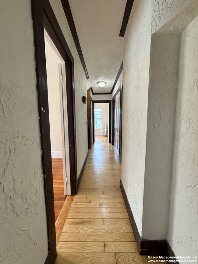 Building Photo - 5 Alcott St