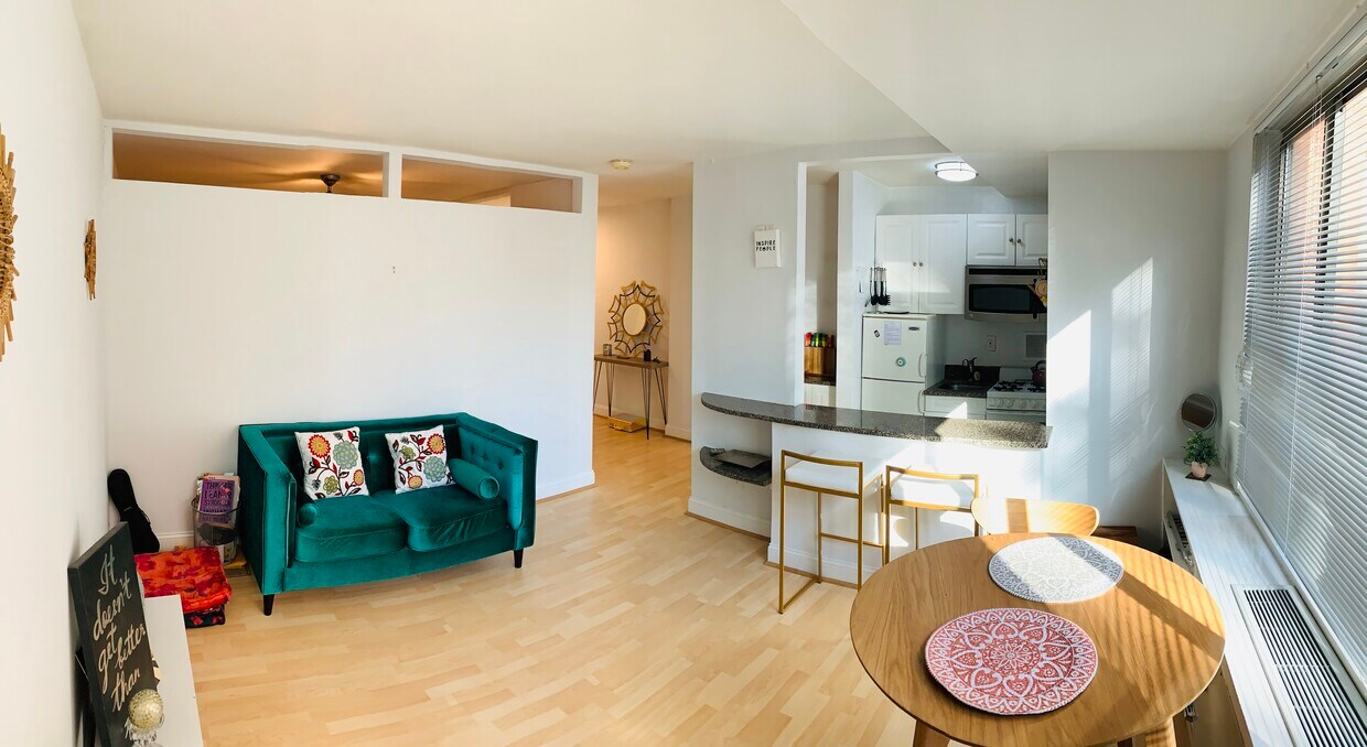 Foto principal - 1111 Arlington Blvd