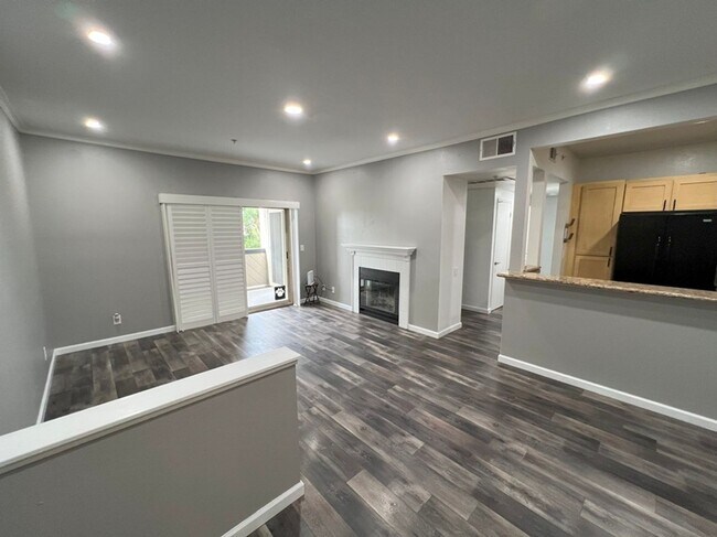 Foto del edificio - STUNNING 2bd/2ba PET FRIENDLY, UPDATED, LV...
