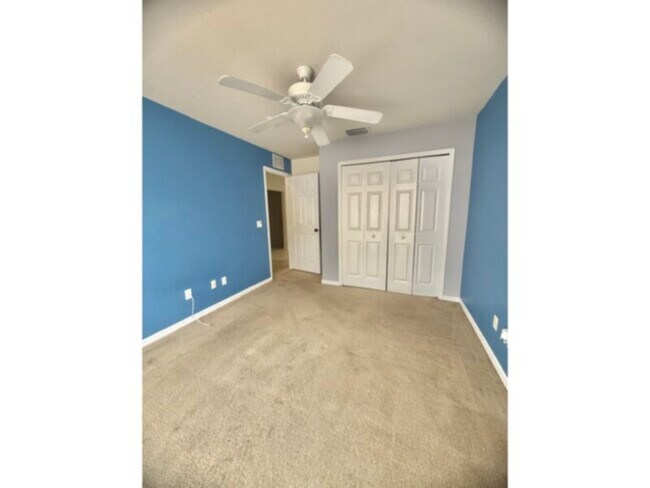 Building Photo - AVAILABLE NOW!!!!  3 Bedroom 2 bath 1 car ...