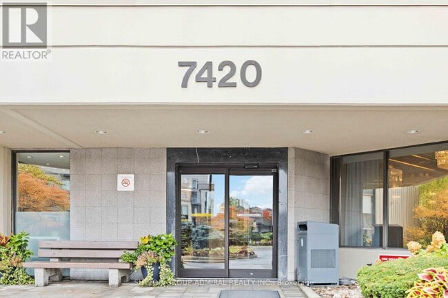Building Photo - 7420 Bathurst St