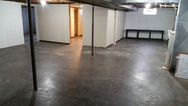 Building Photo - 4719 State Rd