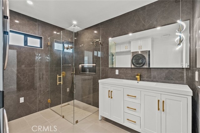 Building Photo - 10144 Gaviota Ave