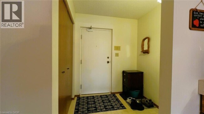 Photo du bâtiment - 470 Elizabeth St E