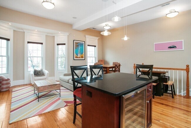 Foto del edificio - 703 E 4th St