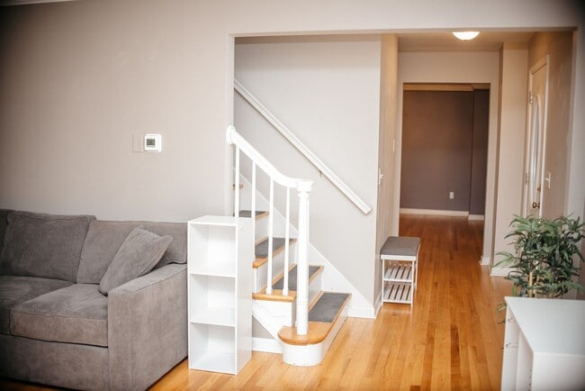 Foto del edificio - 1449 Jill Dr