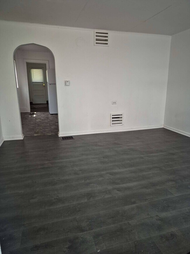 Foto del edificio - 405 N Webster St