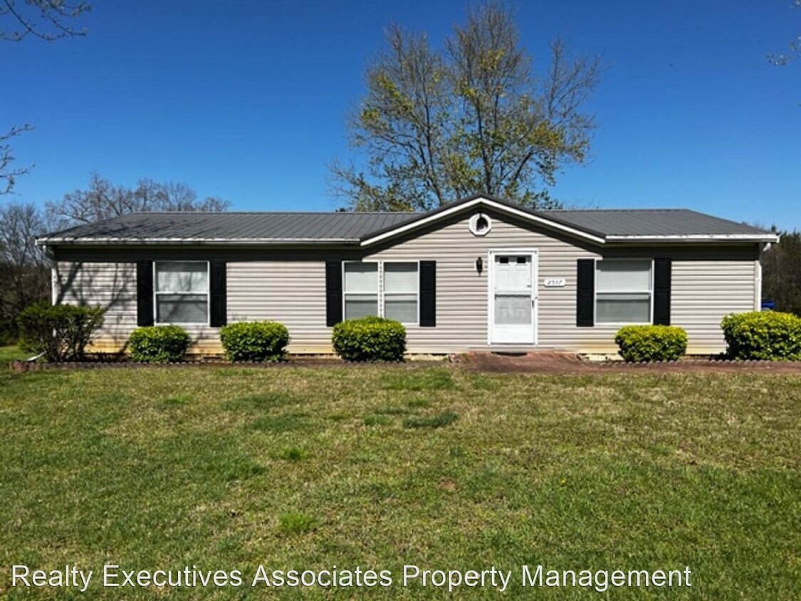 3 br, 2 bath House 2537 Blockhouse Road House for Rent in Maryville