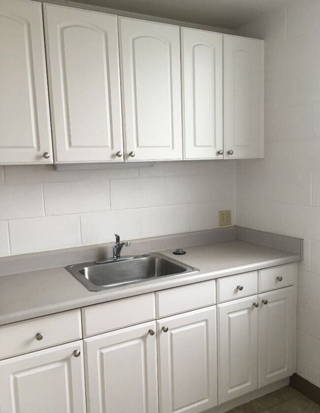 Foto del edificio - Mountainview Terrace – 2 Bed / 1 Bath / 1 Parking in Kaneohe