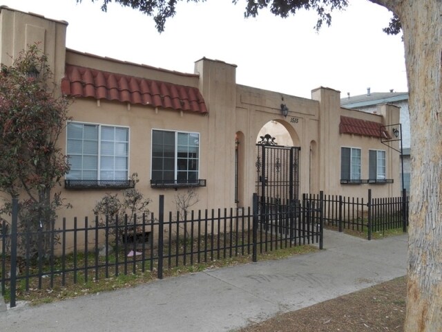Building Photo - 1515-1517 N Stanton Pl