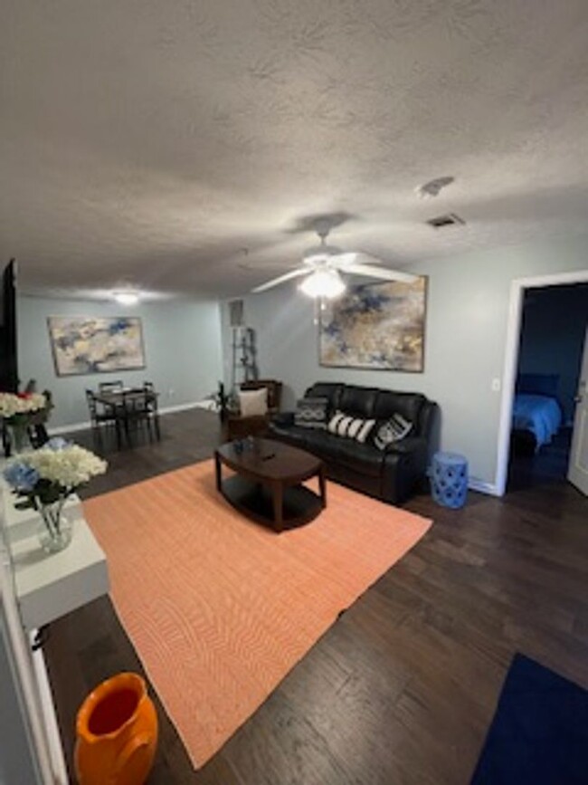 Building Photo - Southern Edge Condo