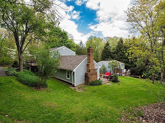 Building Photo - 116 Hickory Hill Ln
